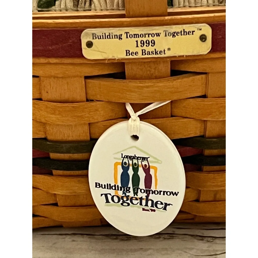 Longaberger Bee Basket Brown 1999 Building Tomorrow Together Small 7.5in